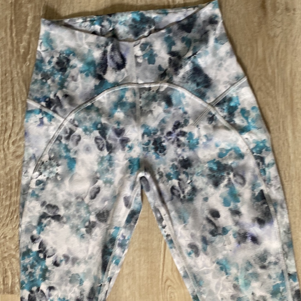 Lululemon align leggings - Picture 2 of 5